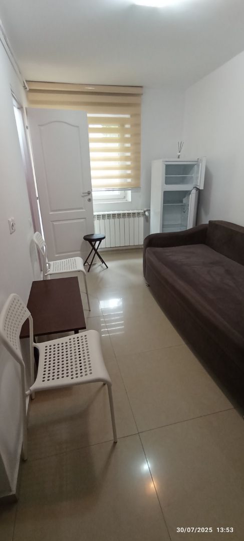 Ap. 1 cameră • București