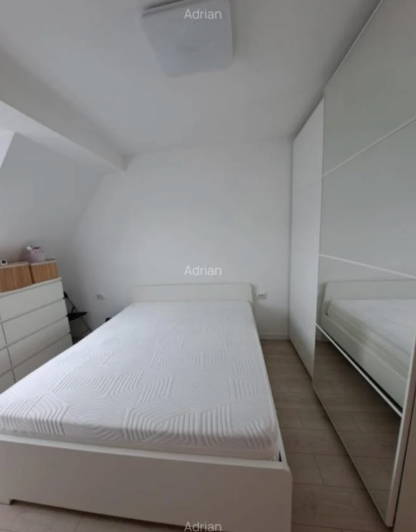 Ap. 3 camere • Florești