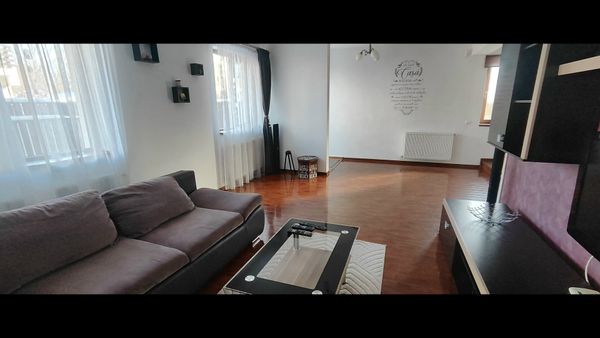 Casă/Vilă 5 camere • Dragomirești-Deal