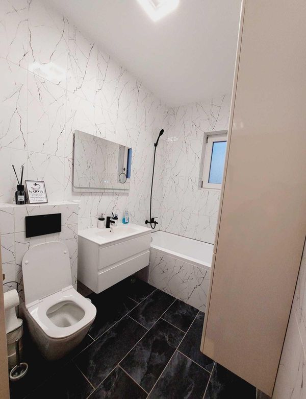 Ap. 3 camere • Florești